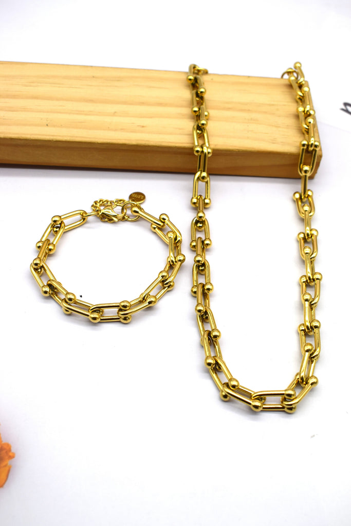 Women's French Fashion Necklaces Online - Bellite