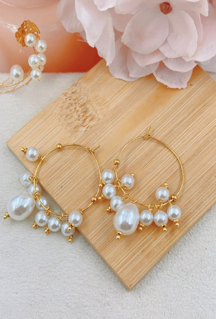 Women's French Fashion Earrings Online - Bellite