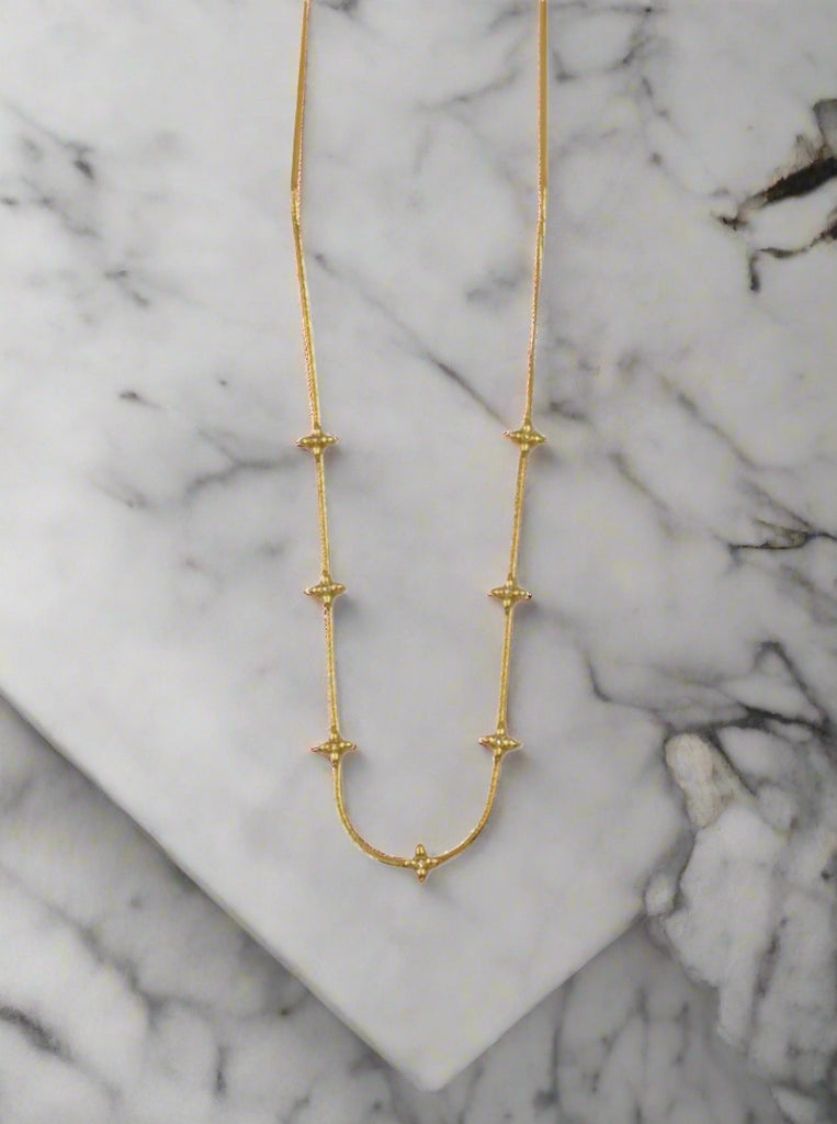 Women's French Fashion Necklaces Online - Bellite