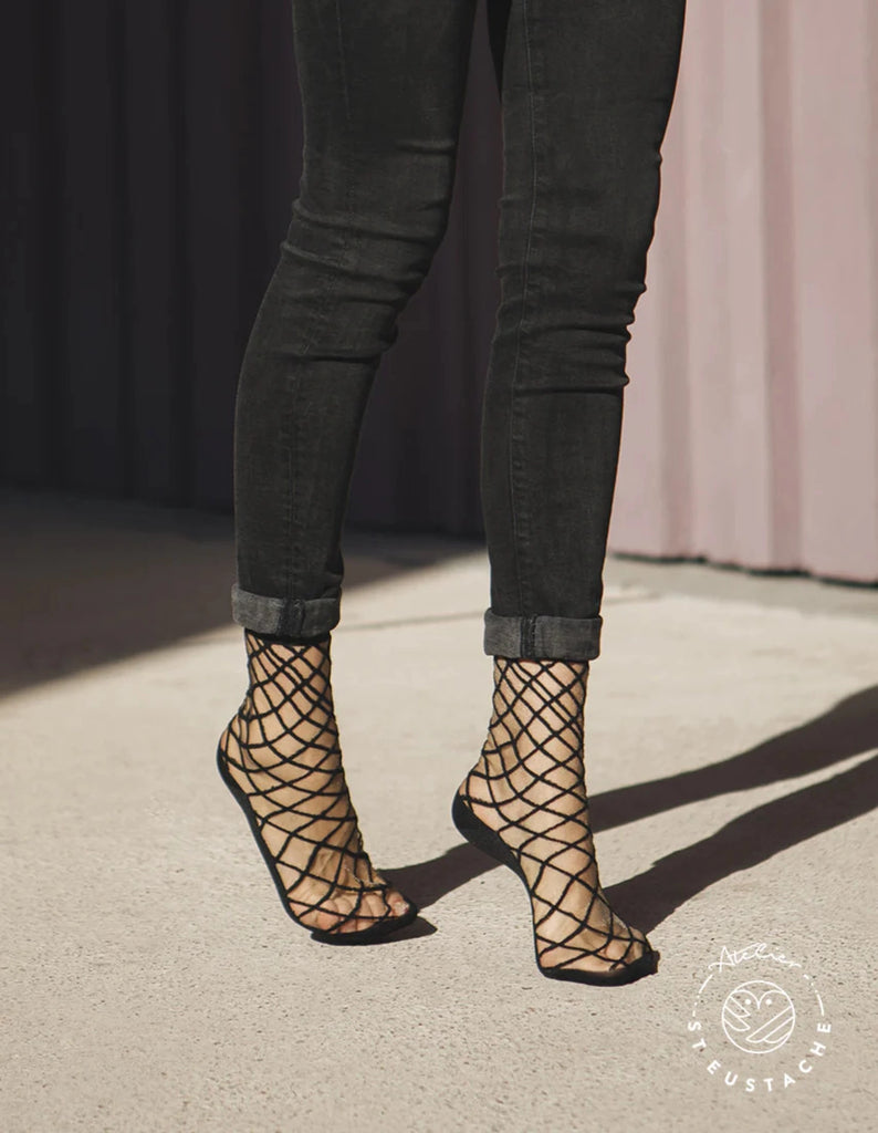Brooklyn Bridge Black And Transparent Mesh Socks buy shop purchase trendy fashion now stockings french touch made in italy grid crossing X new york architecture pattern patterned